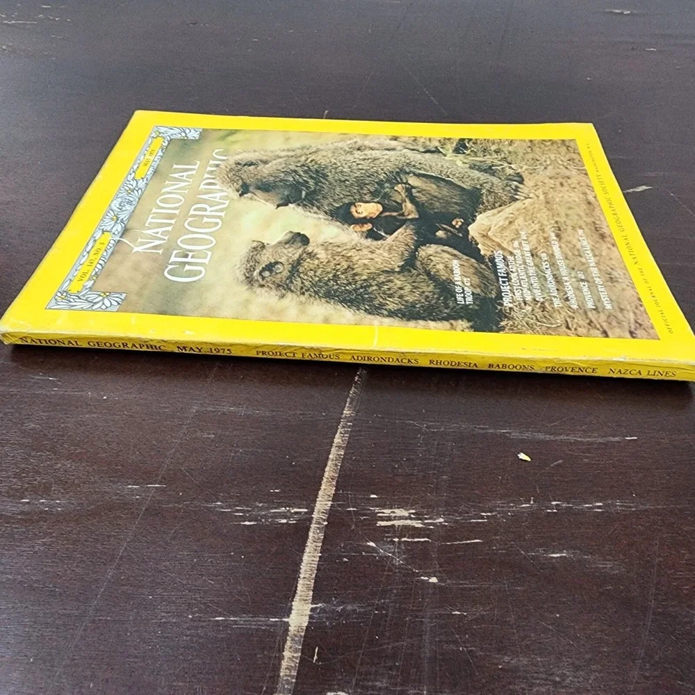 National Geographic Magazine May 1975‎ No Insert